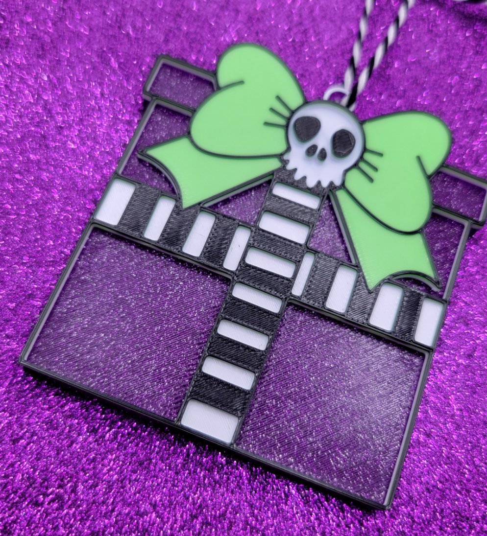Spooky Christmas Gift Box 3D Printed Christmas Ornament