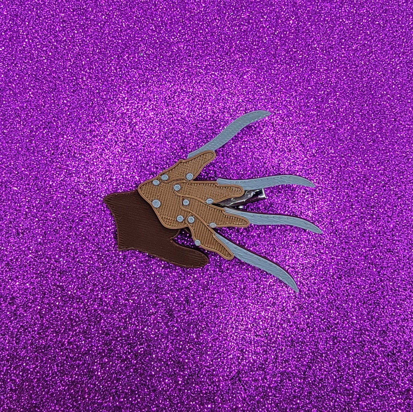 Freddy Glove Hair Clips