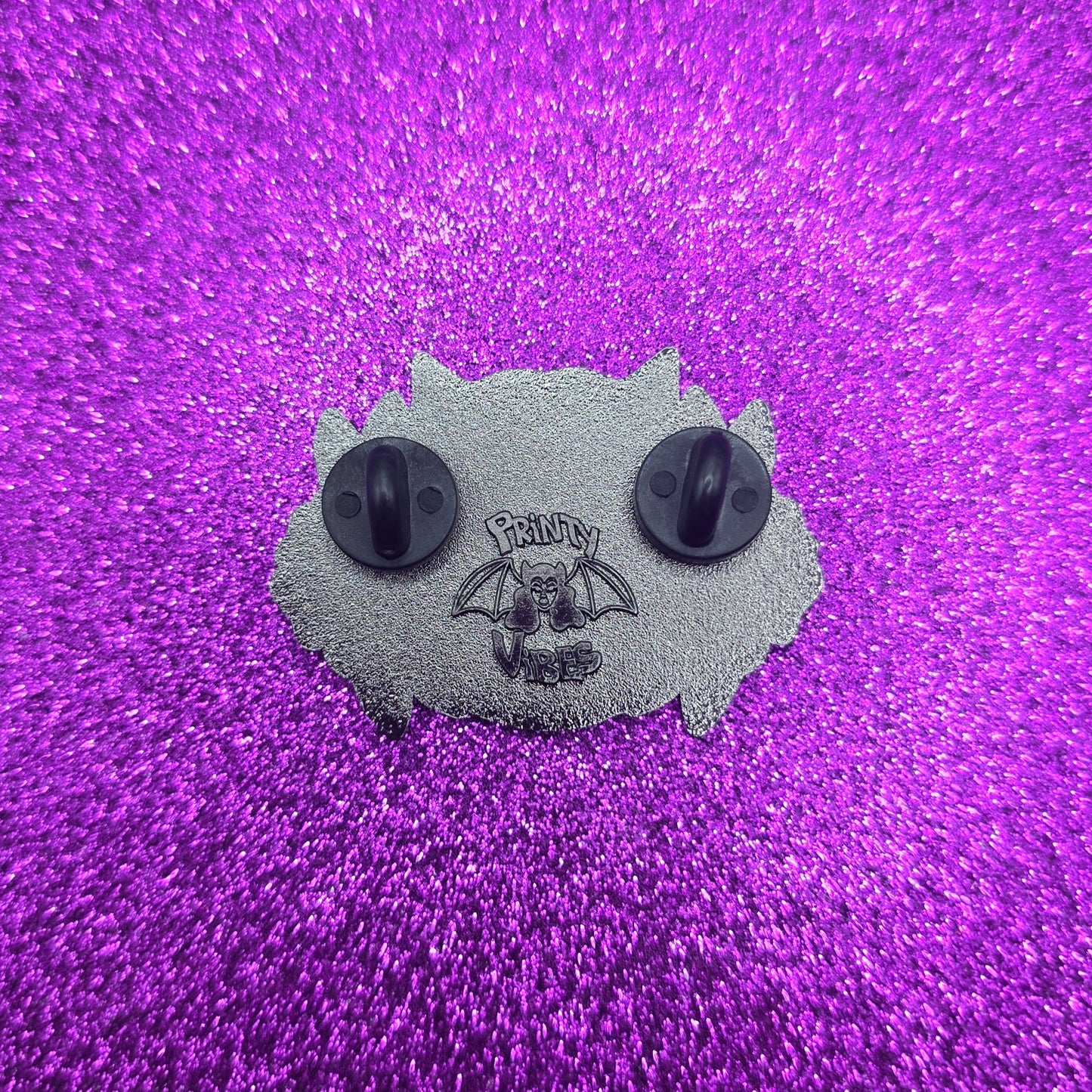 Hausu Enamel Pin